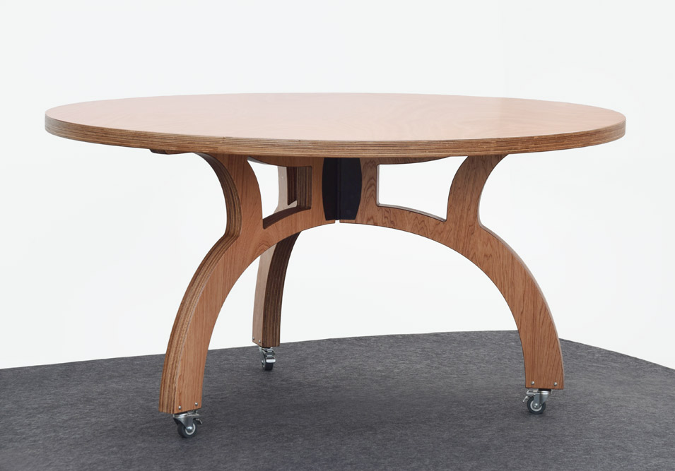Columbia table by Broderix